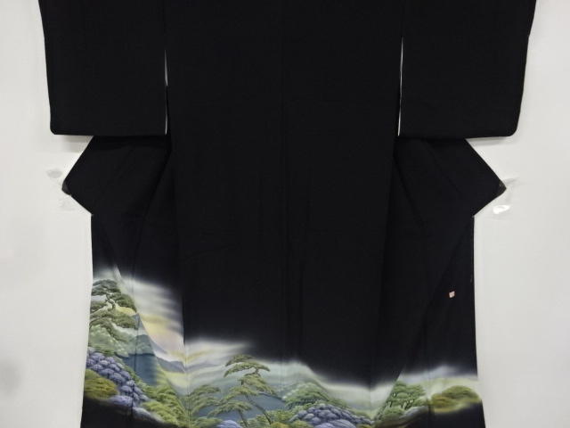 リサイクル　作家物　富士に松模様留袖(比翼付き)